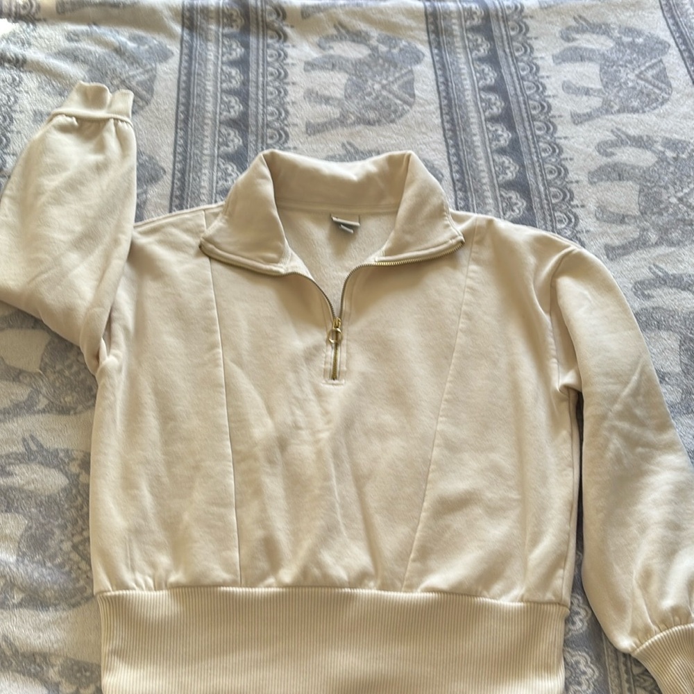 Women’s half zip up sweater